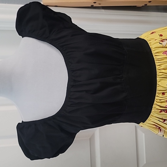 PUG Alice in Wonderland print yellow and black peasant top dress XL - Picture 3 of 6